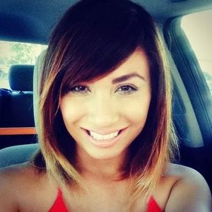 Meet your Posher, Monique